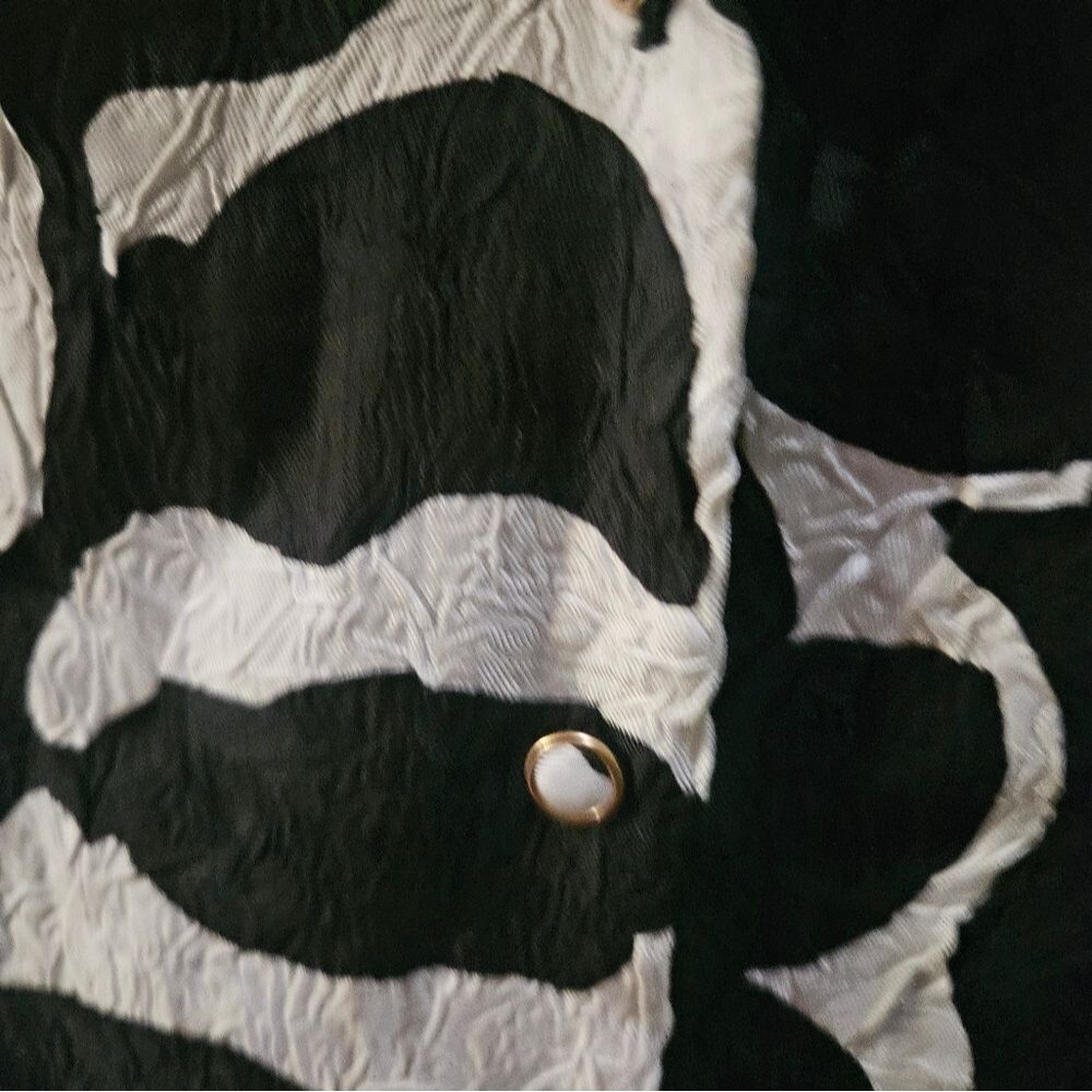 House of Harlow 1960 Geometric Print Button Down Shirt Woman's Black / White SOL - Picture 8 of 8